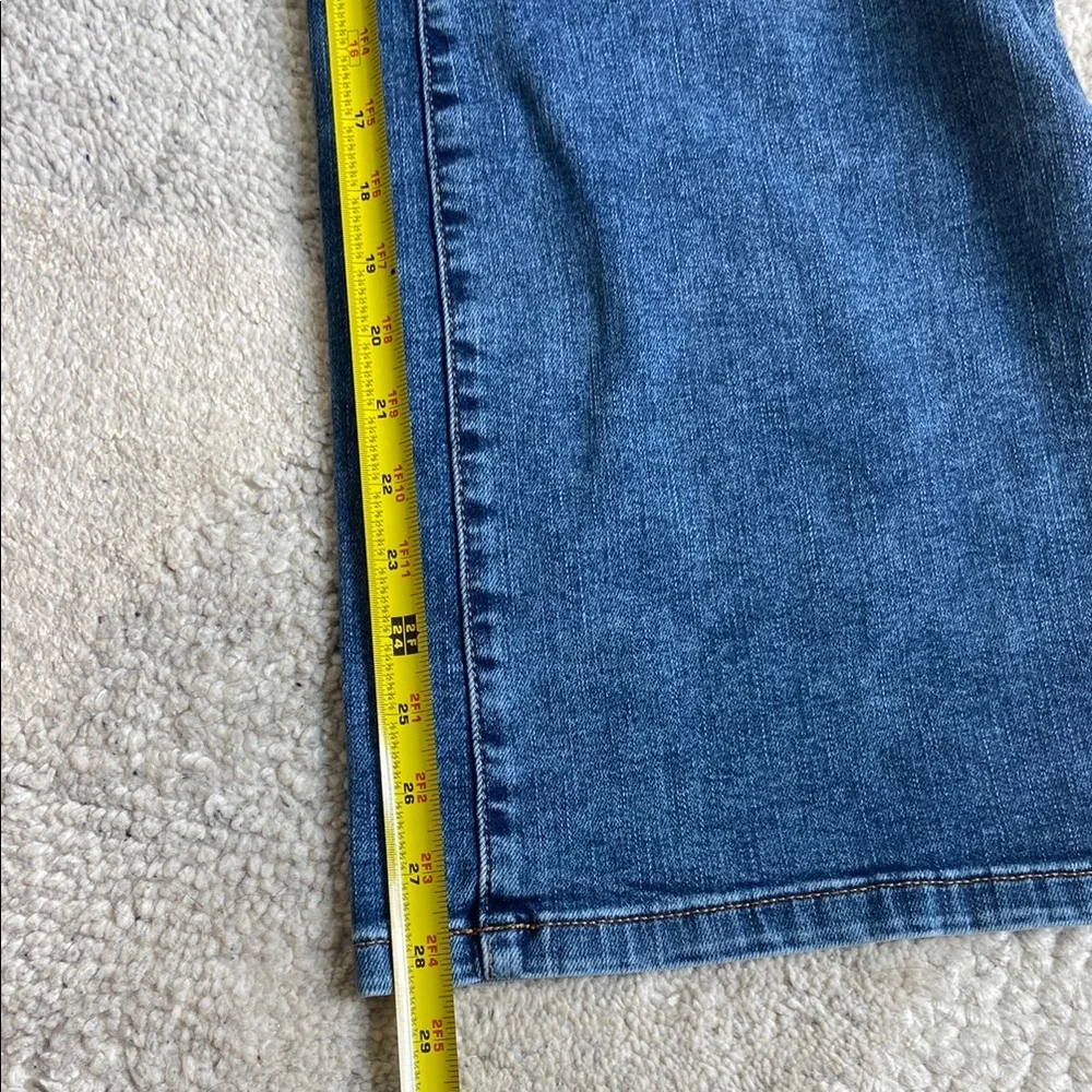 Banana Republic Wide-Leg Jeans - Picture 9 of 12
